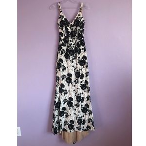 Jovani Embroidered Floral Lace Sleeveless Gown